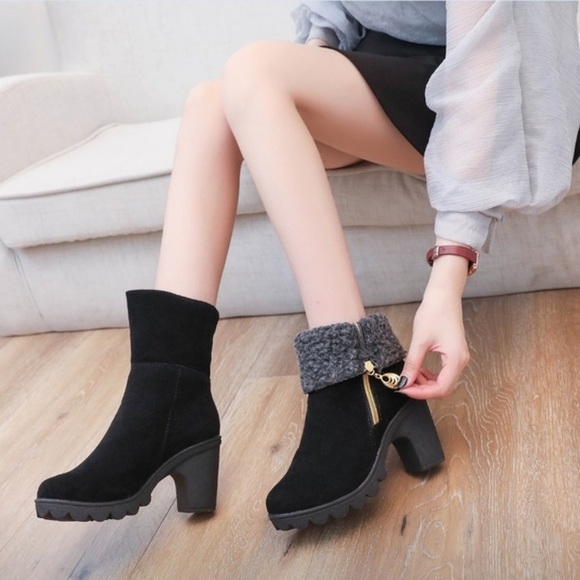 Boots - Picture 4 of 7